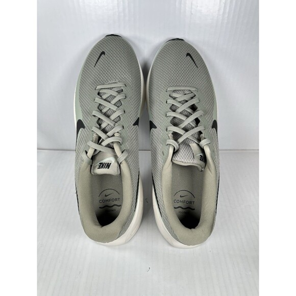 Size 13 Nike Revolution 8 Running Shoe Sneaker HJ9198-300 Green Black Mens NEW main image 8